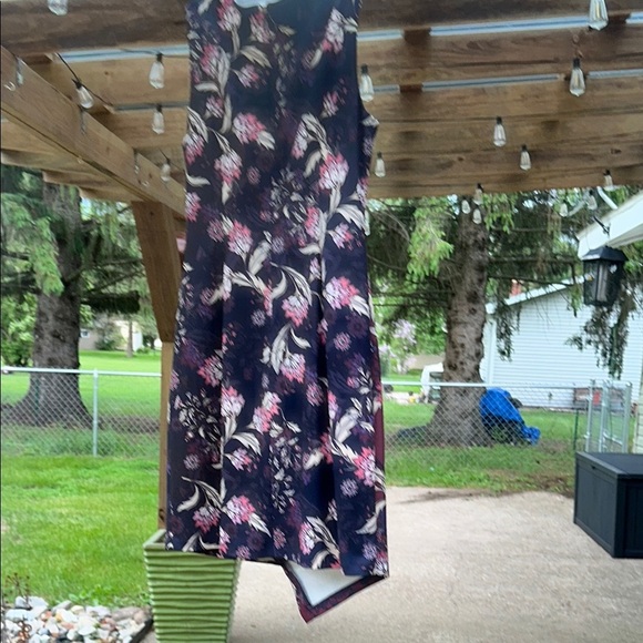 Elegant Asymmetrical Floral Dress in Burgundy and Navy - Picture 9 of 16